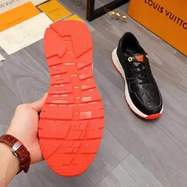 Sepatu sneakers pria louis vuitton lv