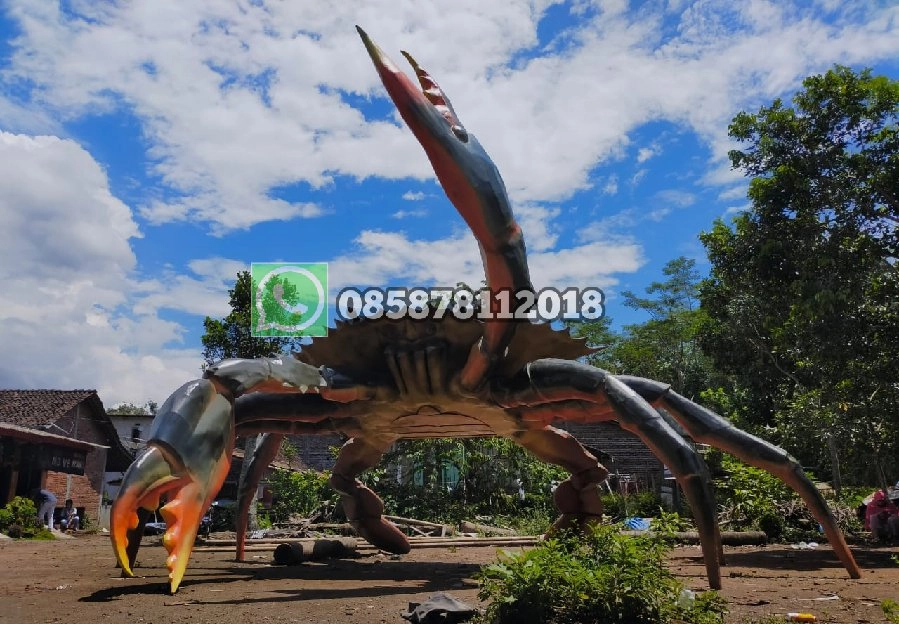 Patung Kepiting Besar