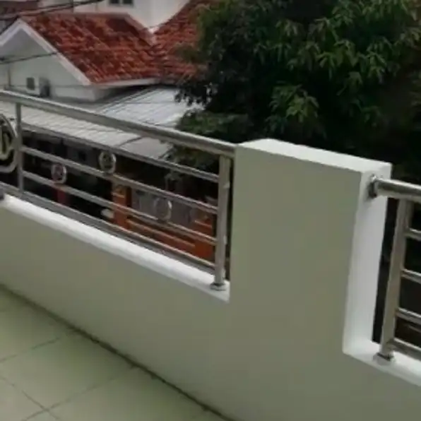 rumah di perumahan bukit Sayar indah serang