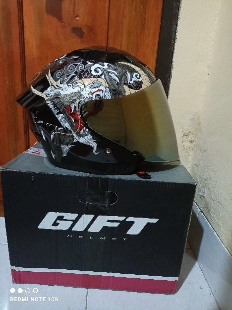 helm gift sargon full set