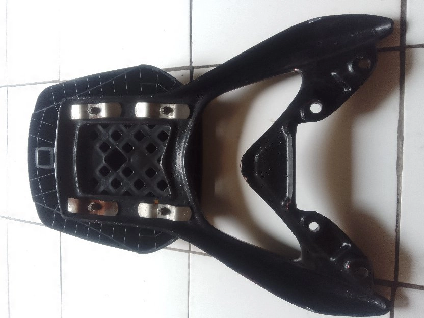 Dijual Box Motor Merek GIVI plus Bracket