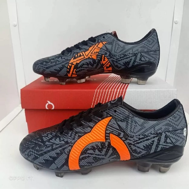 Sepatu Bola Ortuseight Original