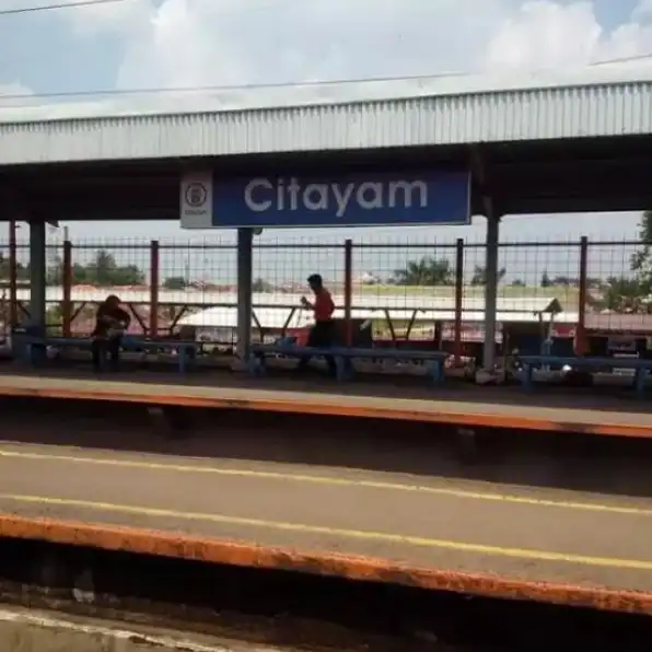 Rumah bebas banjir dekat stasiun Depok