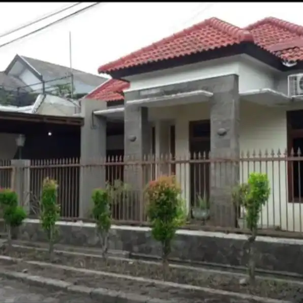 Di jual rumah perum bhaktihusad dharma wangsa surabaya 