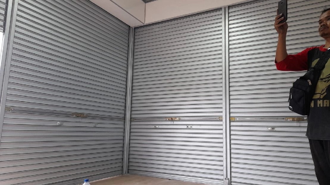 081310150492 bongkar pasang folding door panggilan Condet Dewi Sartika Cililitan Kramatjati Cipinang