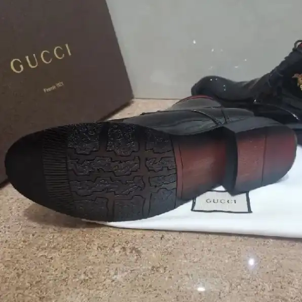 Sepatu pantofel formal boots gucci pria