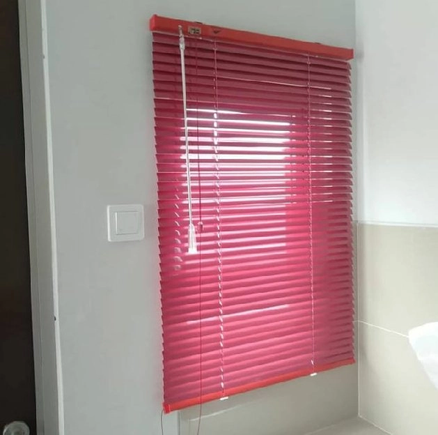 Vertical Blinds, Roller Blinds, Wooden Blinds, Venetian Blinds