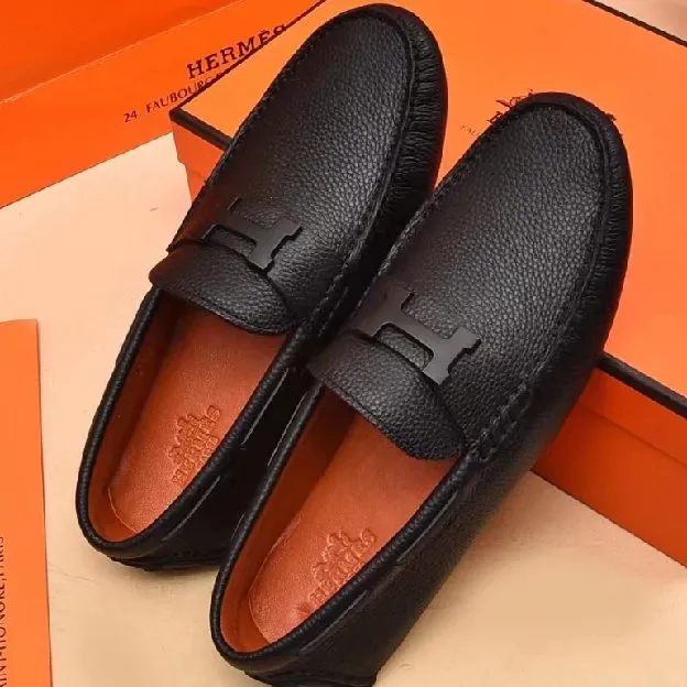 Sepatu loafers slip on pria hermes