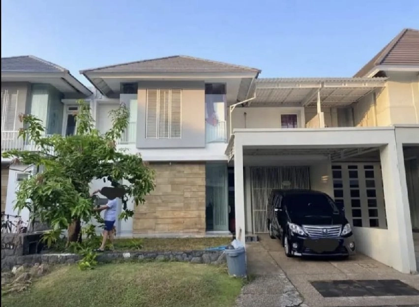 Di jual rumah perum Citraland Surabaya 