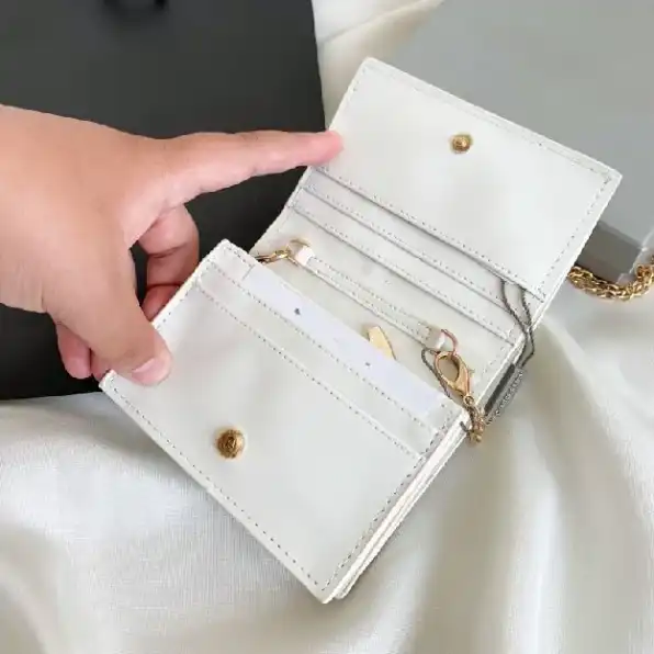 DOMPET WANITA