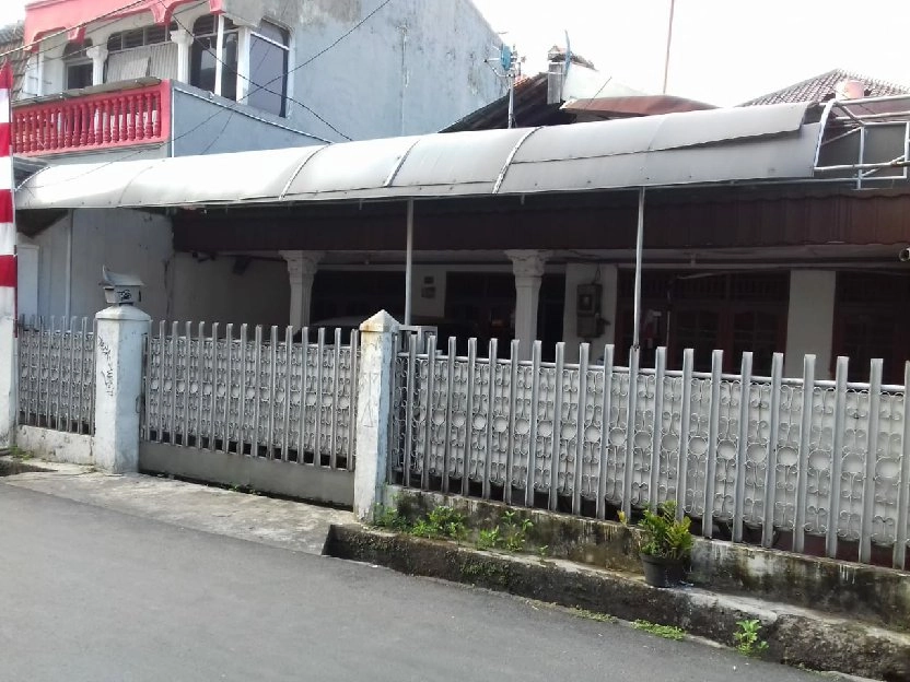 dijual rumah hitung tanah di kayu manis Jakarta Timur 