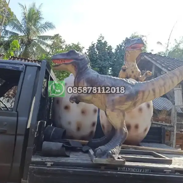 Patung Anak Dino