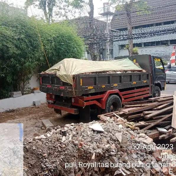 jasa buang puing tanah bangunan