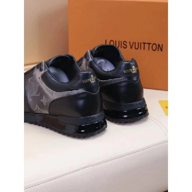 sepatu cowok lv louis vuitton sneakers pria men shoes run away