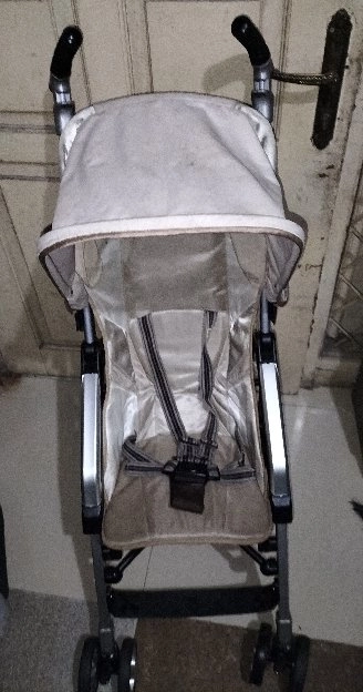 stroller kondisi barang second tpi msih mulus normal siap pakaiay