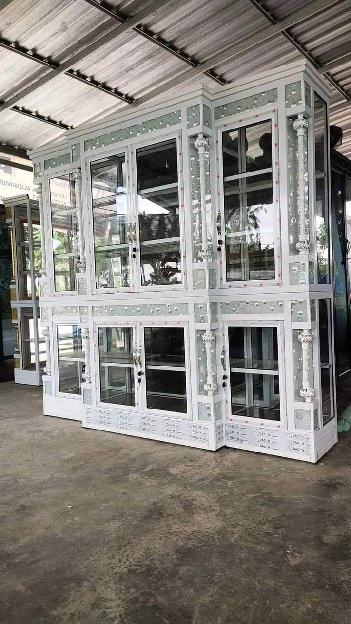 lemari aluminium kaca 