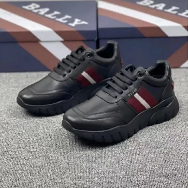 Sepatu sneakers stripe pria bally