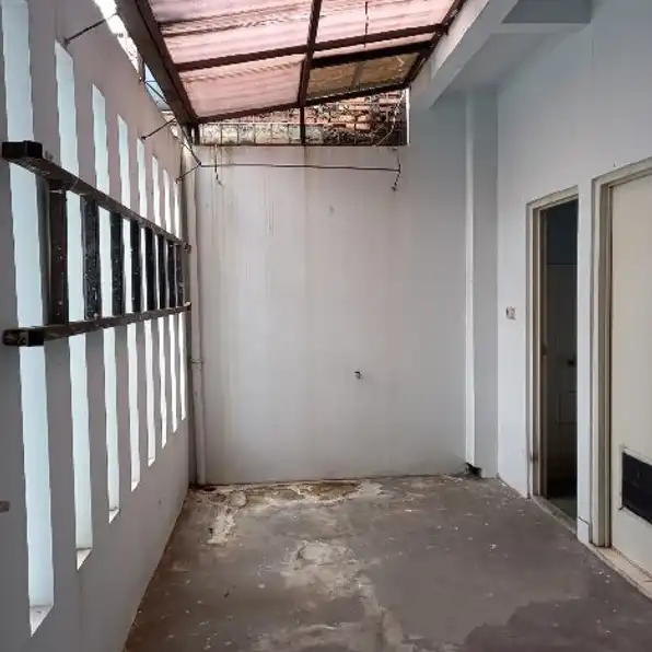 DIJUAL RUMAH 2 LANTAI SIAP HUNI DI PISANGAN, CIPUTAT, TANGSEL 