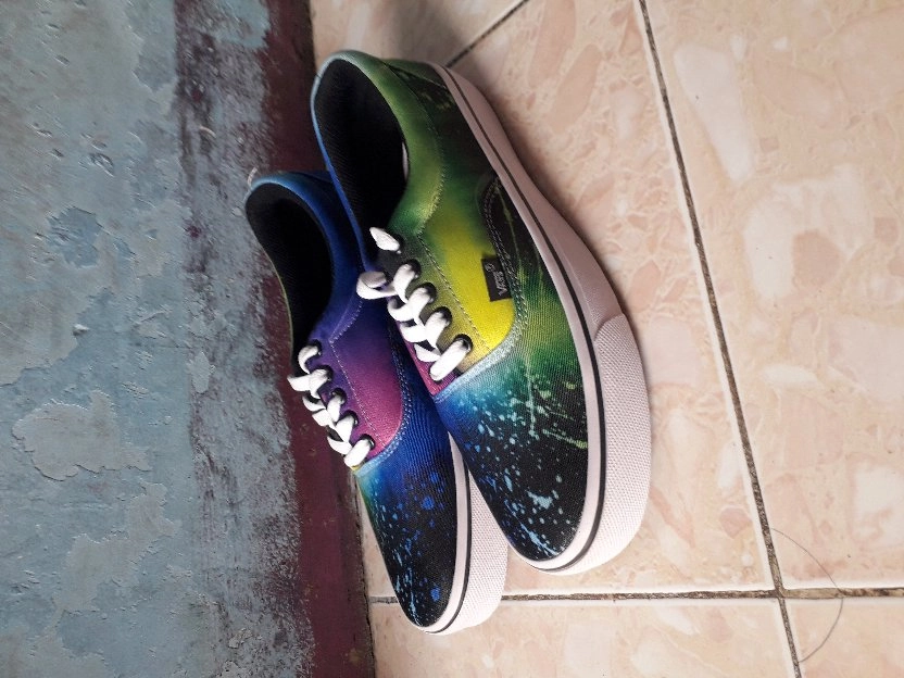 Sepatu Vans