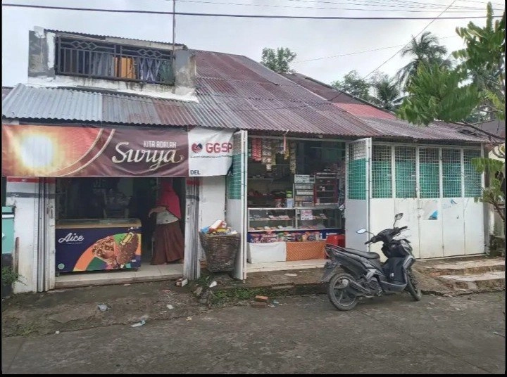 DIJUAL RUMAH SEKALIAN TOKO 