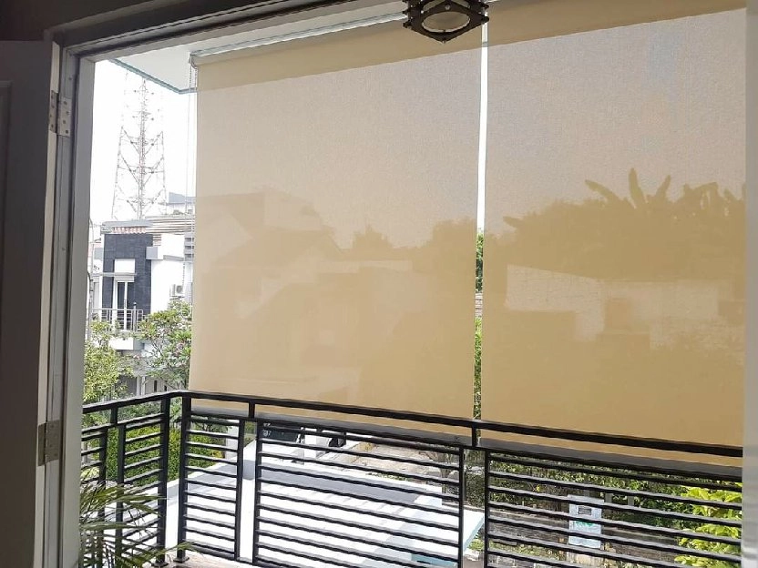 tirai roller blinds dan vertikal blinds