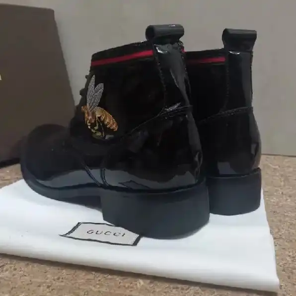 Sepatu pantofel formal boots gucci pria