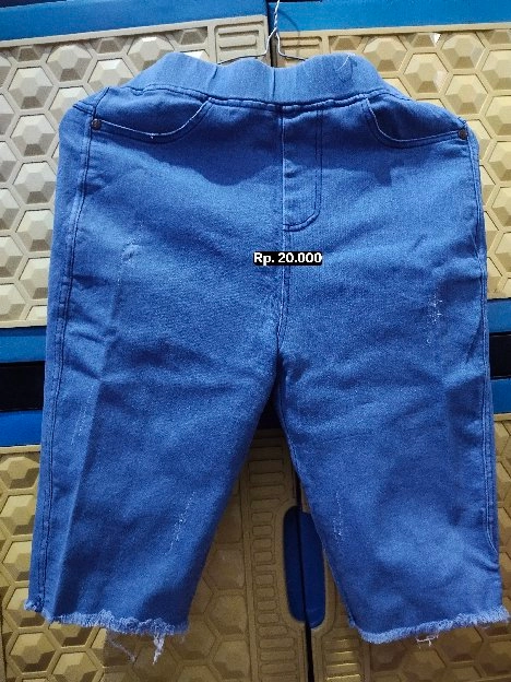 celana jeans pendek