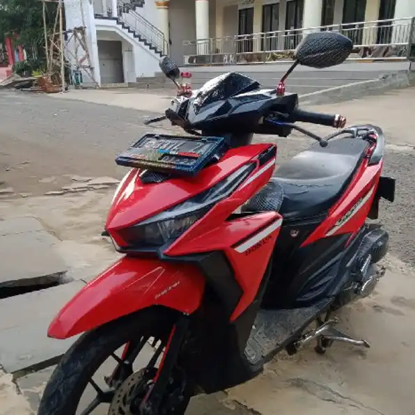 Vario Merah Merona