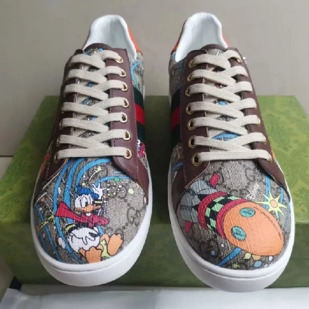 Sepatu sneakers pria gucci donald