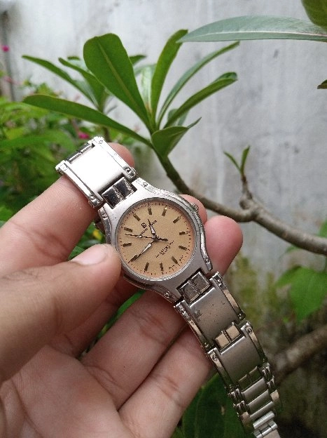 Jam Tangan Second