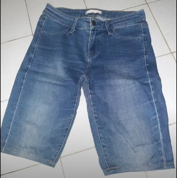 celana jeans selutut