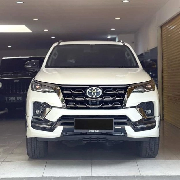 Toyota Fortuner 2.4 VRZ GE Sport Diesel 