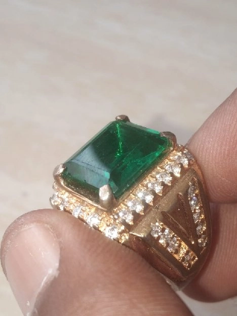 cincin batu emerald green 