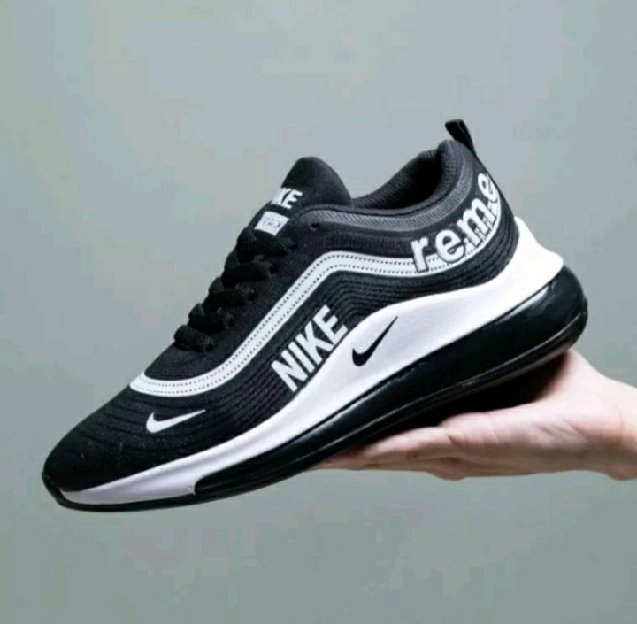 Sepatu Nike Air Max Supreme