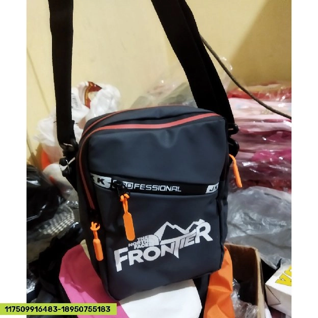 TAS SELEMPANG PRIA ANTI AIR 