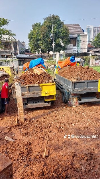 pull Royalitas jasa buang puing tanah bangunan