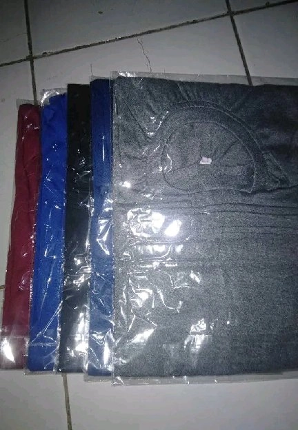 kaos polos pria bahan adem