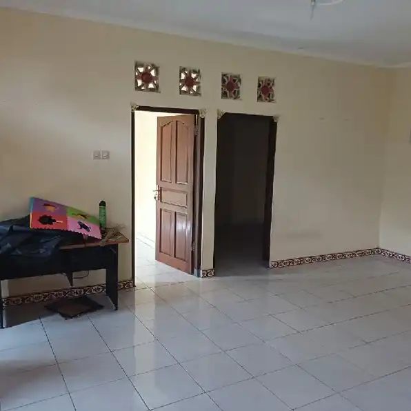 Dijual RUMAH 2LT, Jl. Gunung Guntur POLTABES Padangsambian Denpasar