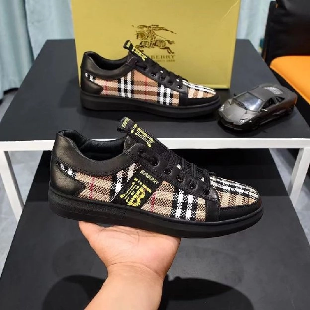 sepatu sneakers pria burberry