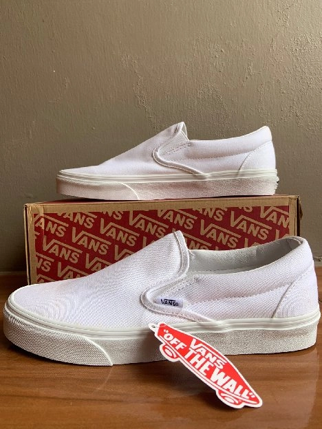 VANS SLIP ON FULL WHITE NEW (FULL PICT CHAT!)