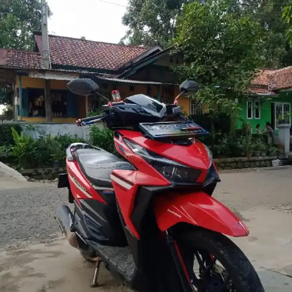 Vario Merah Merona