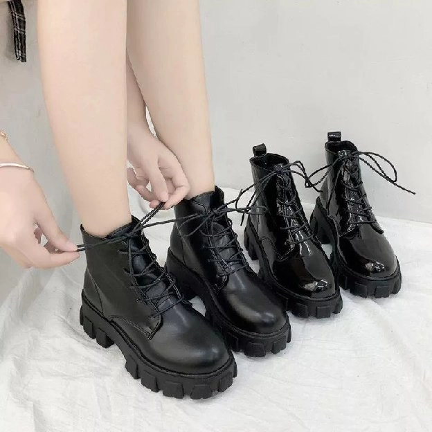 Sepatu Boots Wanita