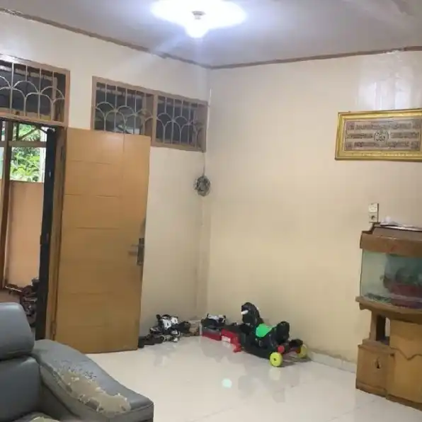 Dijual rumah siap huni dengan nuansa eropa yang beralamat jl. Karya wisata komp. Citra wisata