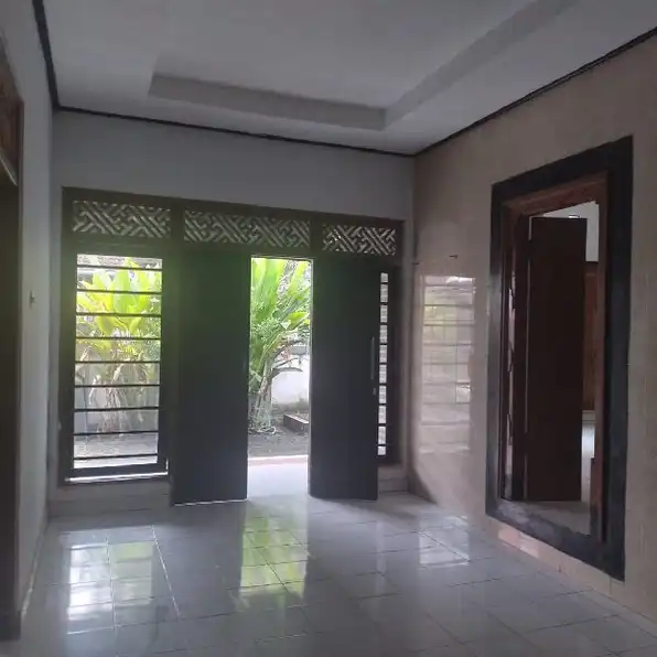 DIJUAL CEPAT RUMAH MURAH 2 LANTAI DEKAT SEMINYAK