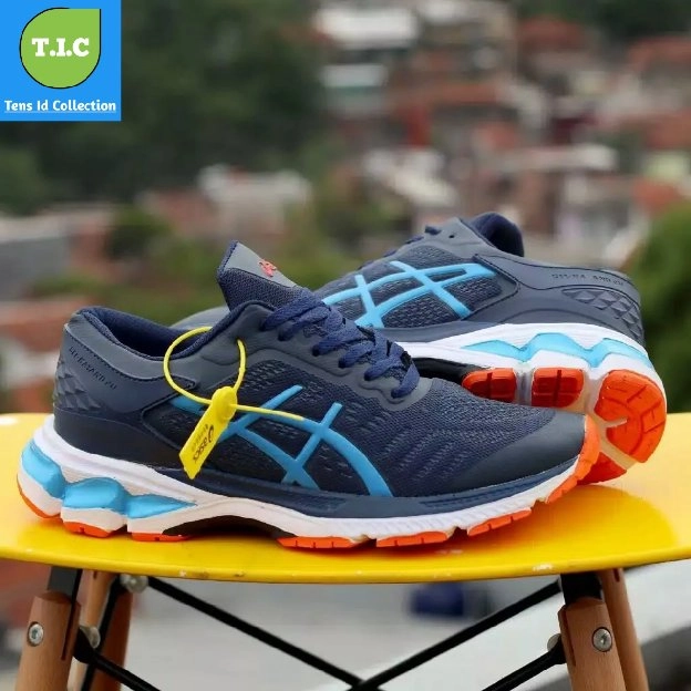 Sepatu Asics