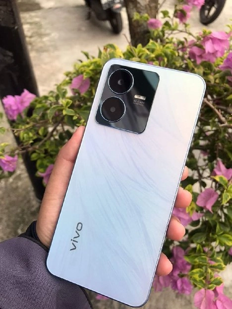 VIVO Y22 4+4/64 GB ( SEGEL BOX + GARANSI RESMI )