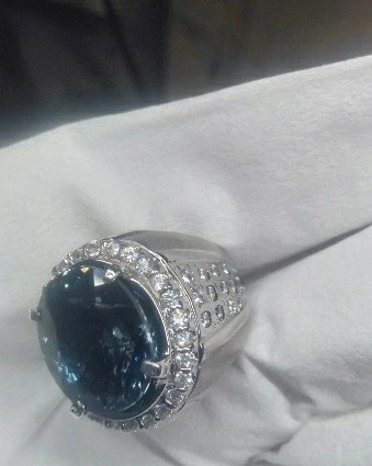 BLUE TOPAZ LONDON asli 