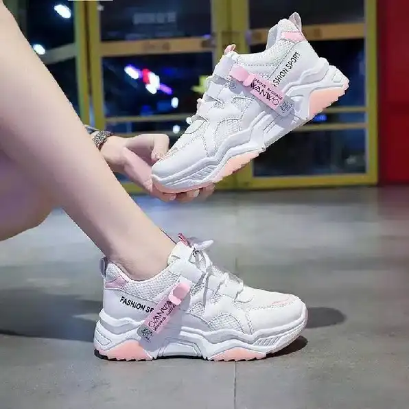 *Sepatu Wanita Sneakers Korea Tali Bintik Wanwoo* 