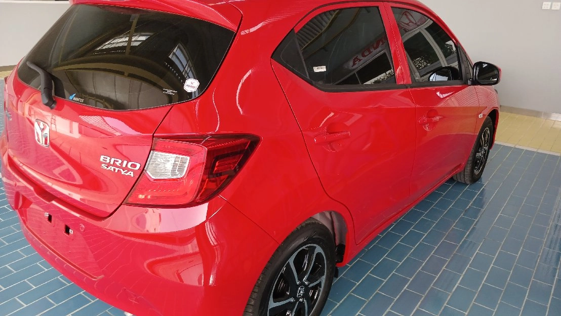 Honda Brio satya 1.2 CVT