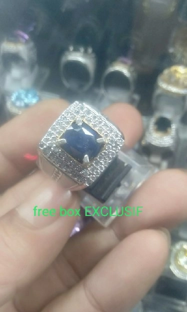 BLUE sapphire origin Srilanka 